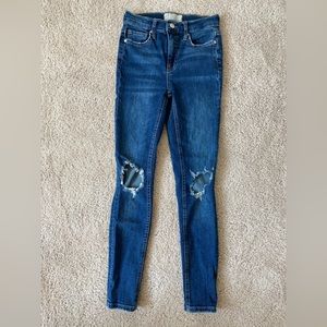Free People Distressed Skinny Jeans. Size 25. Super Skinny, Skater, Streetwear
